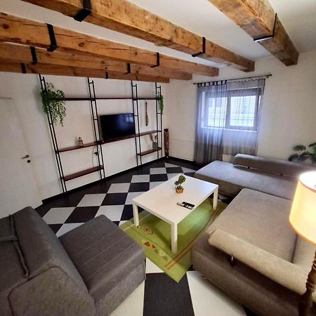 Downtown Apartment Ni Εξωτερικό φωτογραφία