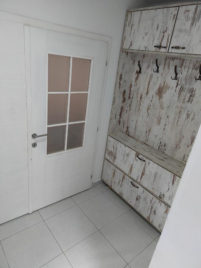 Downtown Apartment Ni Εξωτερικό φωτογραφία