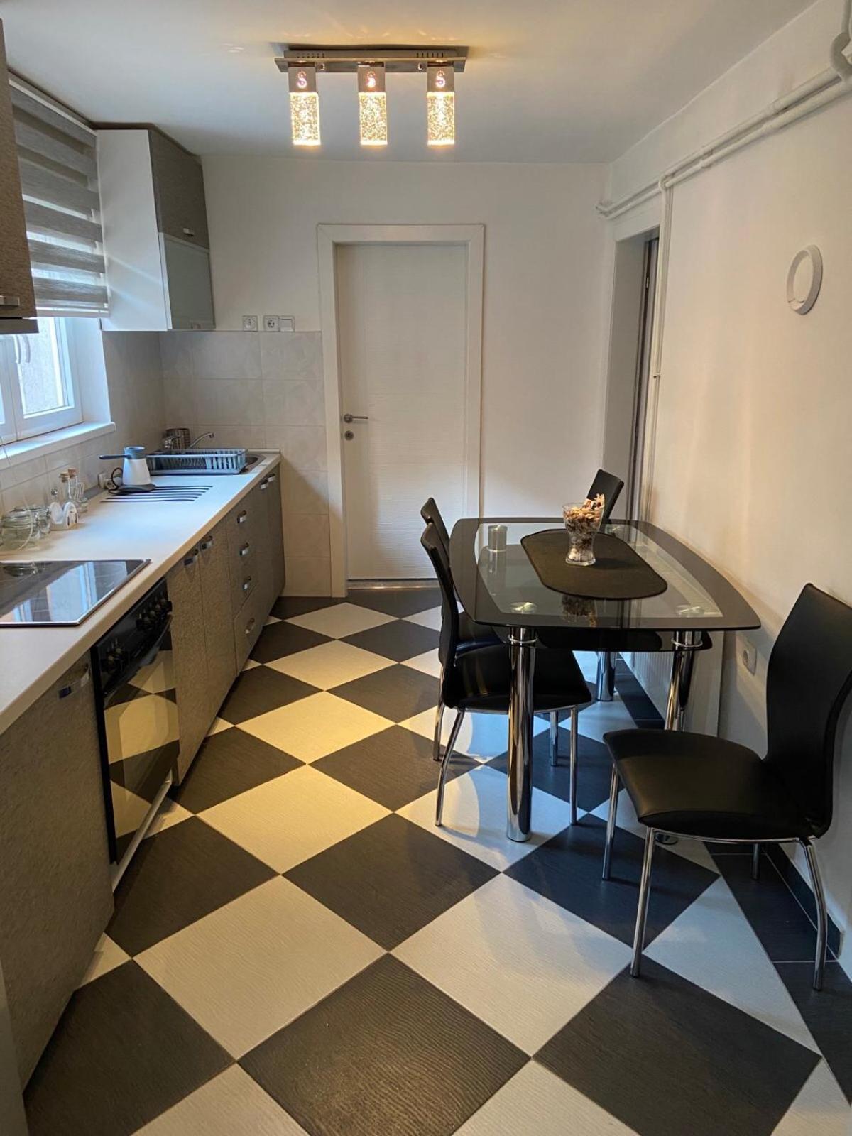 Downtown Apartment Ni Εξωτερικό φωτογραφία