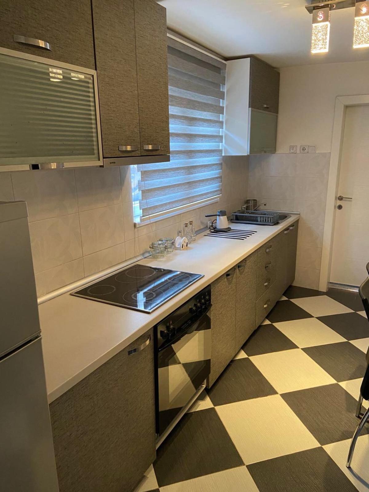Downtown Apartment Ni Εξωτερικό φωτογραφία